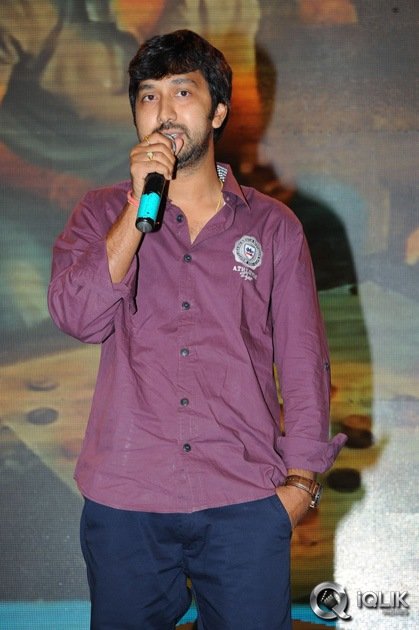 Undhile-Manchi-Kalam-Mundhu-Mundhuna-Movie-Audio-Launch